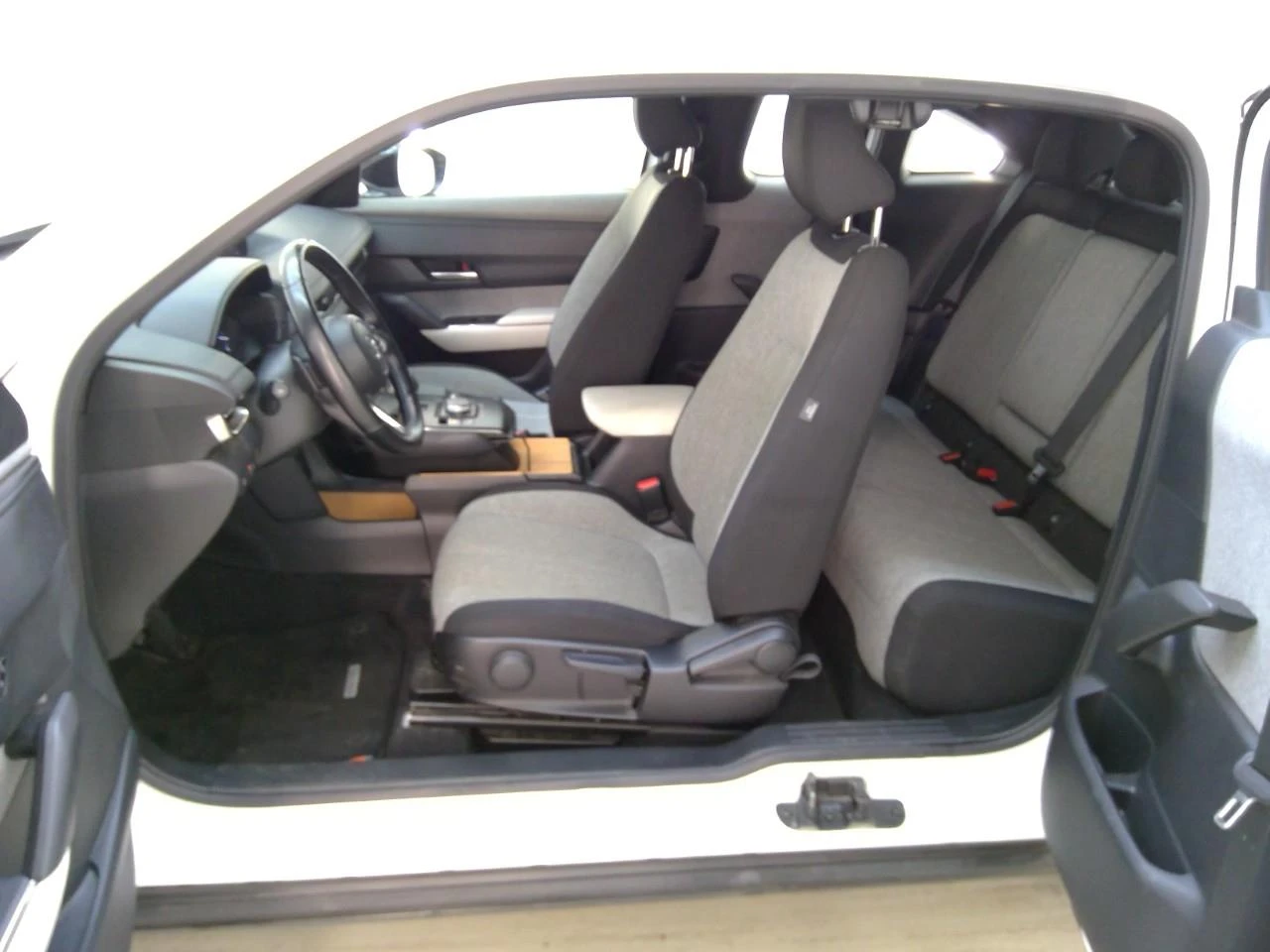 Mazda MX-30 35, 5 kWh Comfort- 94% SOH, снимка 6 - Автомобили и джипове - 54144158