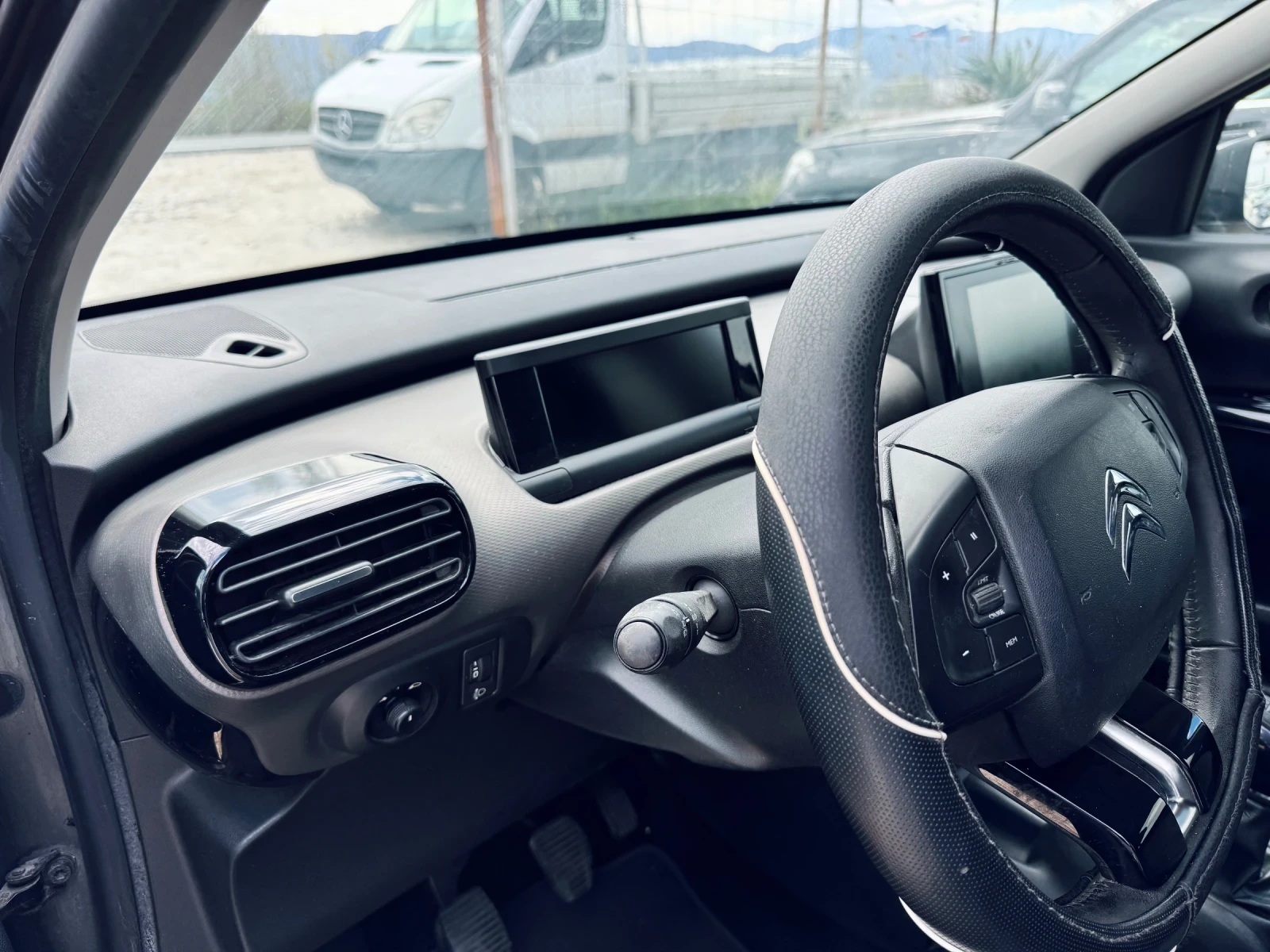 Citroen C4 Cactus, снимка 11 - Автомобили и джипове - 54151764