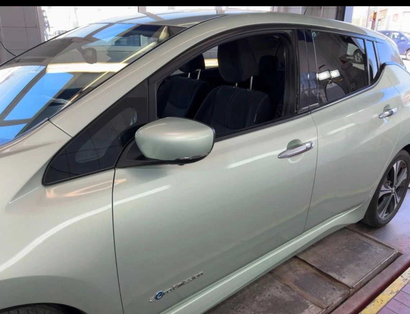 Nissan Leaf  ������ ���� ��������� ��230 ���� | Mobile.bg � ����������� 3