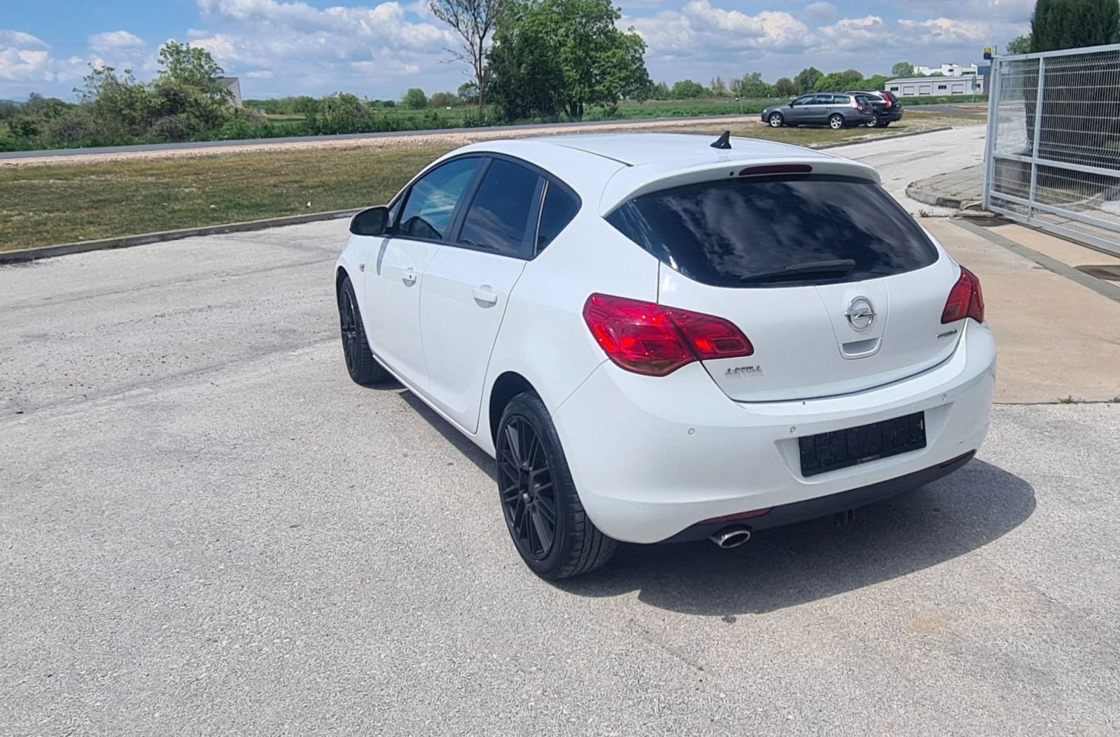 Opel Astra 1.4 Turbo, снимка 2 - Автомобили и джипове - 54397826