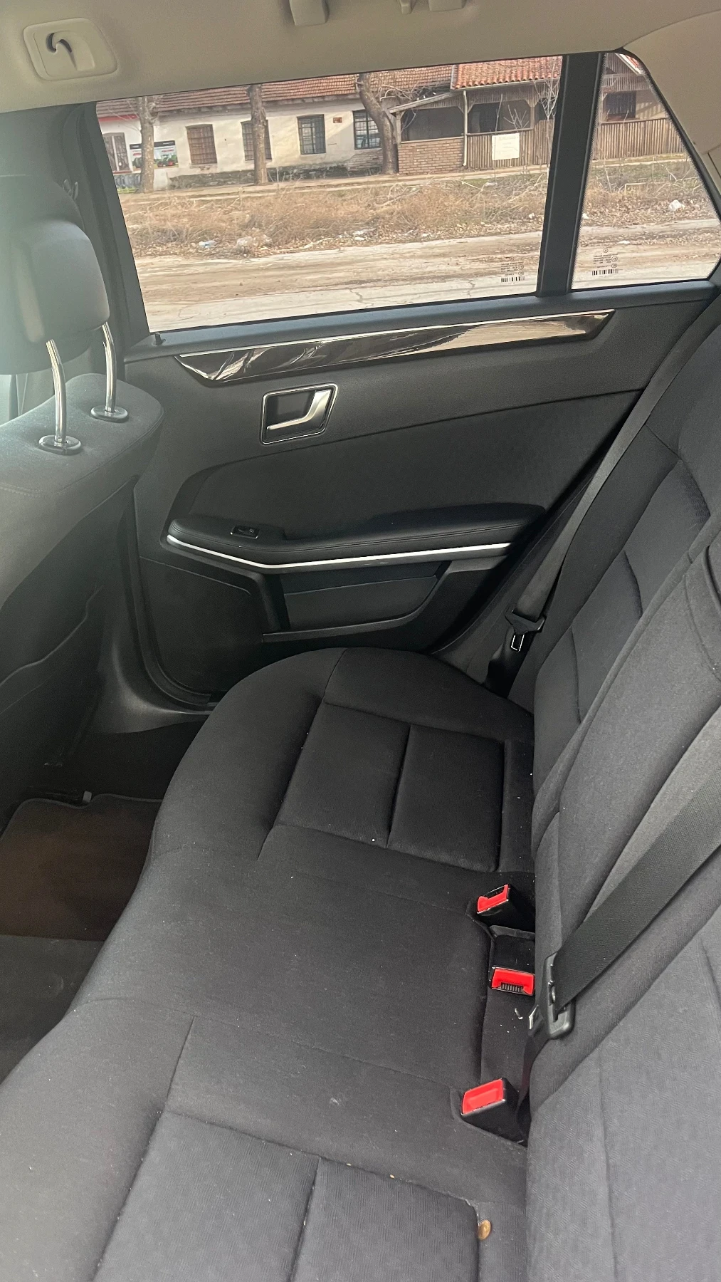 Mercedes-Benz E 220, снимка 14 - Автомобили и джипове - 54599161