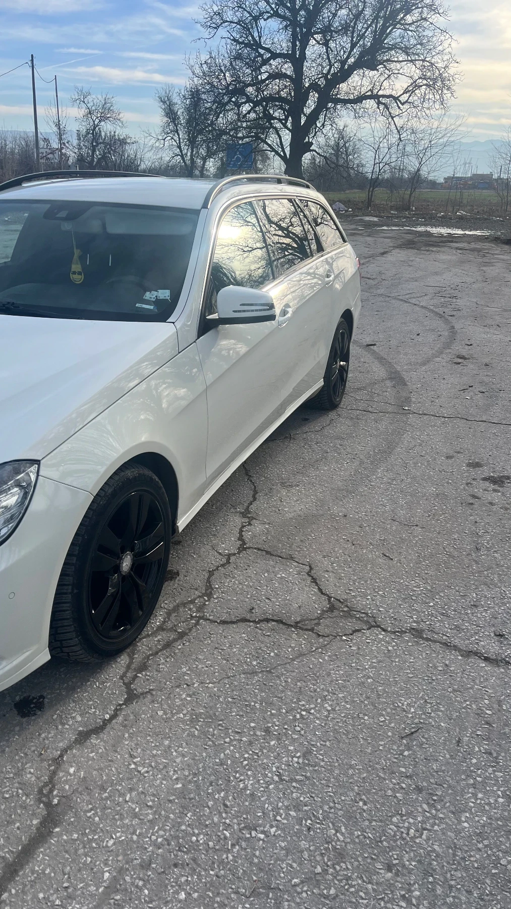 Mercedes-Benz E 220, снимка 7 - Автомобили и джипове - 54599161