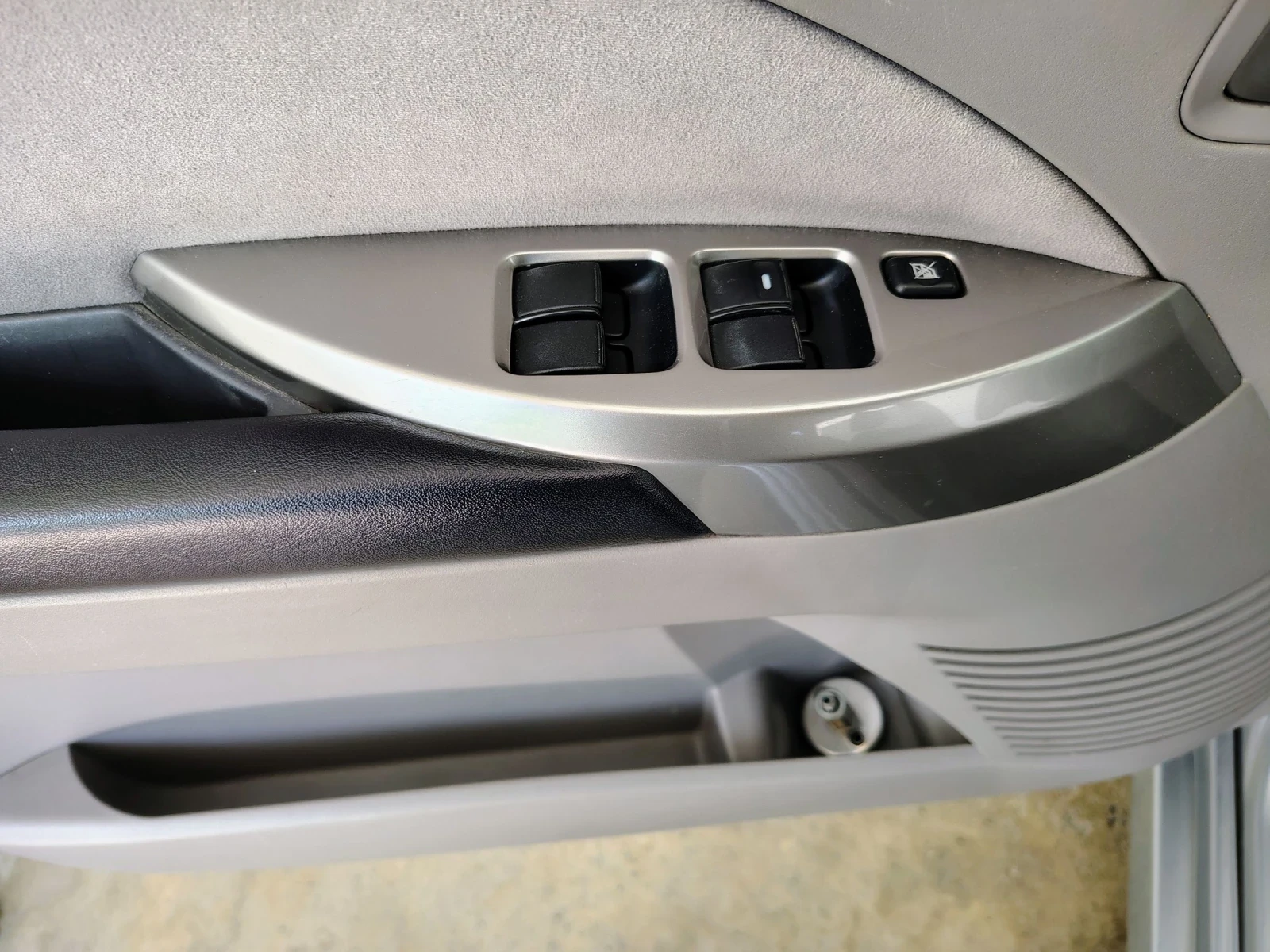 Mitsubishi Grandis 2, 4 Benzin/LPG, снимка 17 - Автомобили и джипове - 54714268