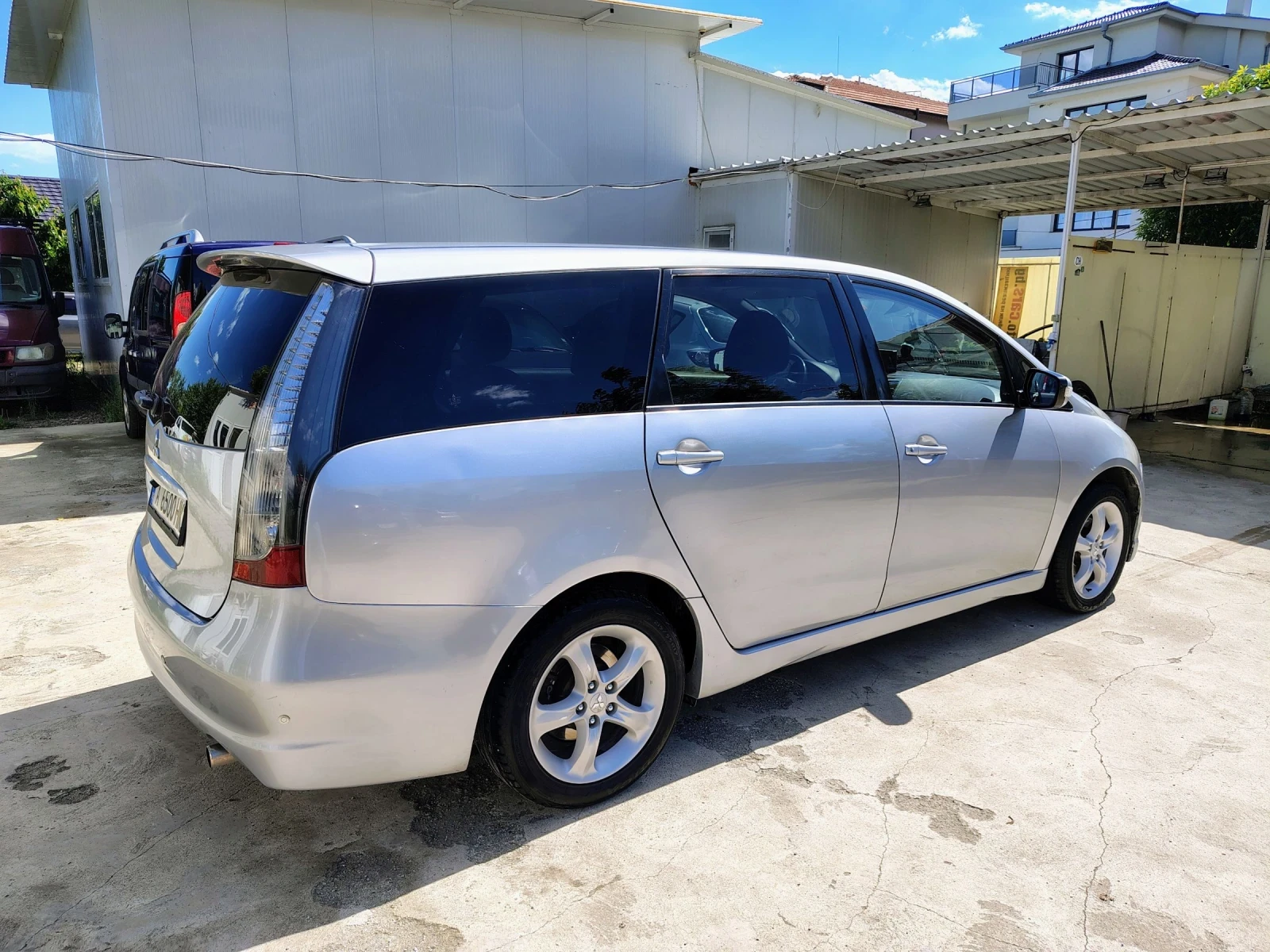 Mitsubishi Grandis 2, 4 Benzin/LPG, снимка 3 - Автомобили и джипове - 54714268