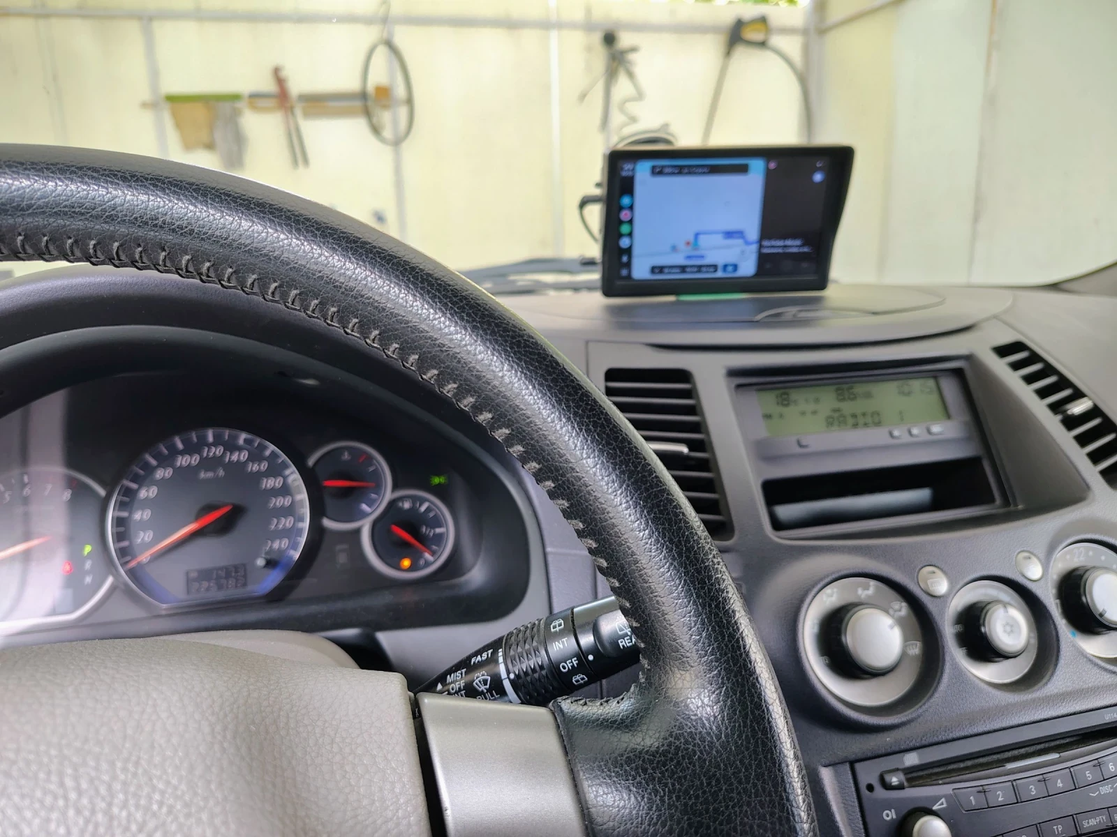 Mitsubishi Grandis 2, 4 Benzin/LPG, снимка 12 - Автомобили и джипове - 54714268
