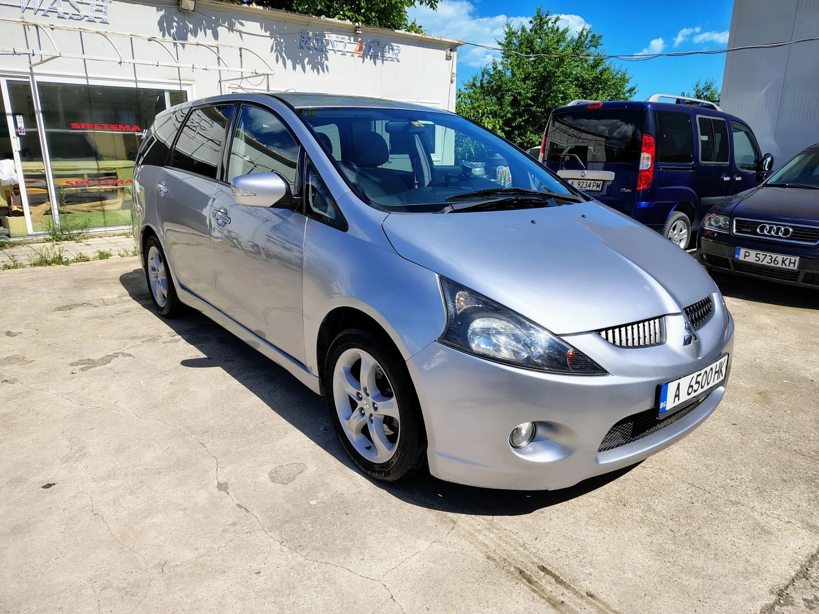 Mitsubishi Grandis 2, 4 Benzin/LPG, снимка 4 - Автомобили и джипове - 54714268