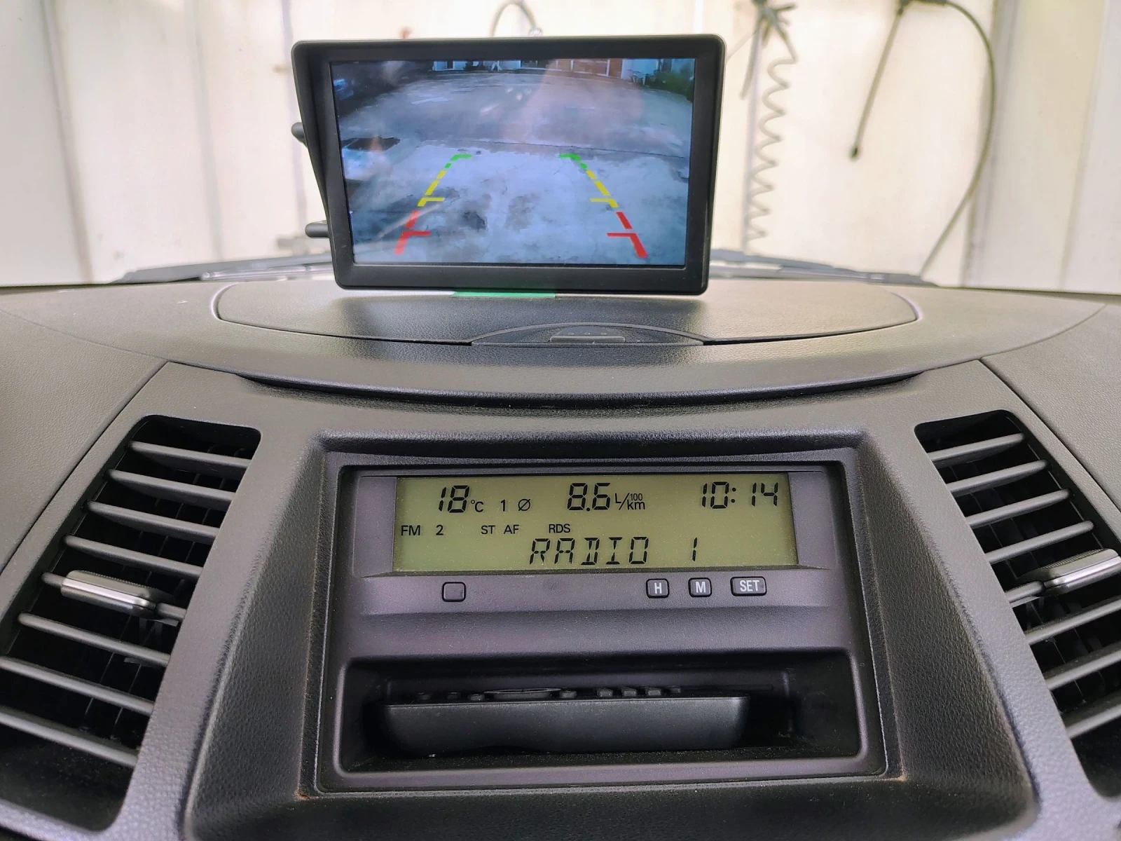 Mitsubishi Grandis 2, 4 Benzin/LPG, снимка 11 - Автомобили и джипове - 54714268