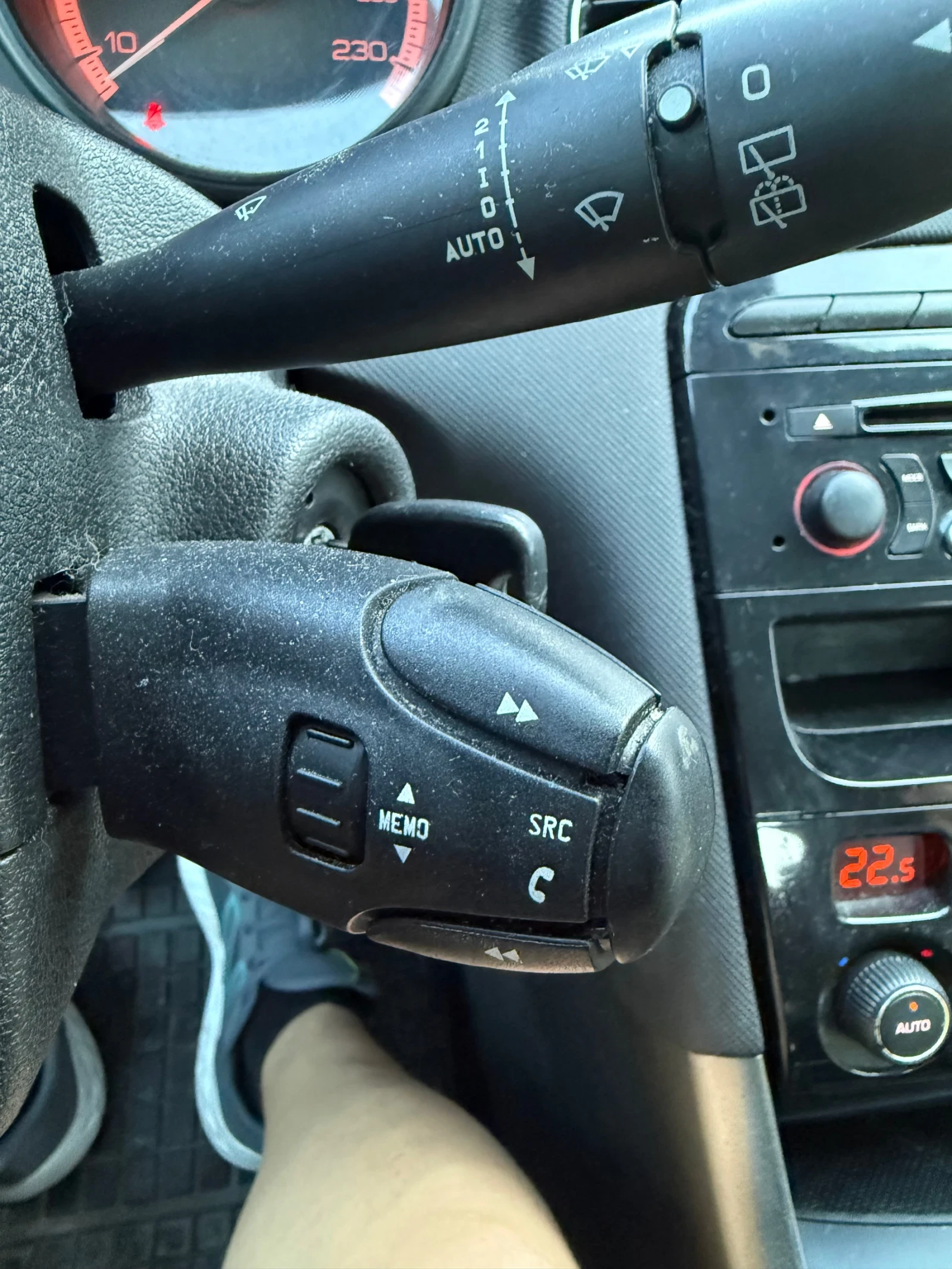 Peugeot 308 1.6 HDi, снимка 11 - Автомобили и джипове - 54804257