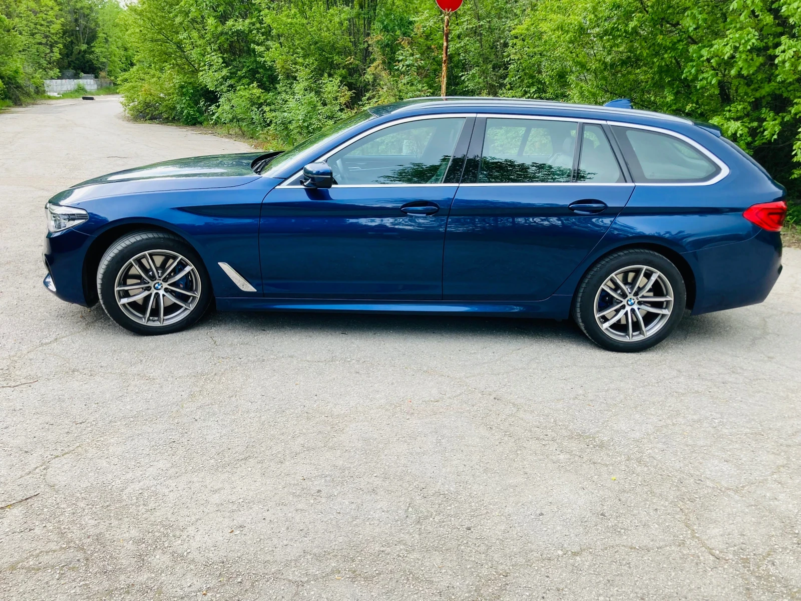 BMW 530 Xdrive Mpacket, снимка 5 - Автомобили и джипове - 54863984