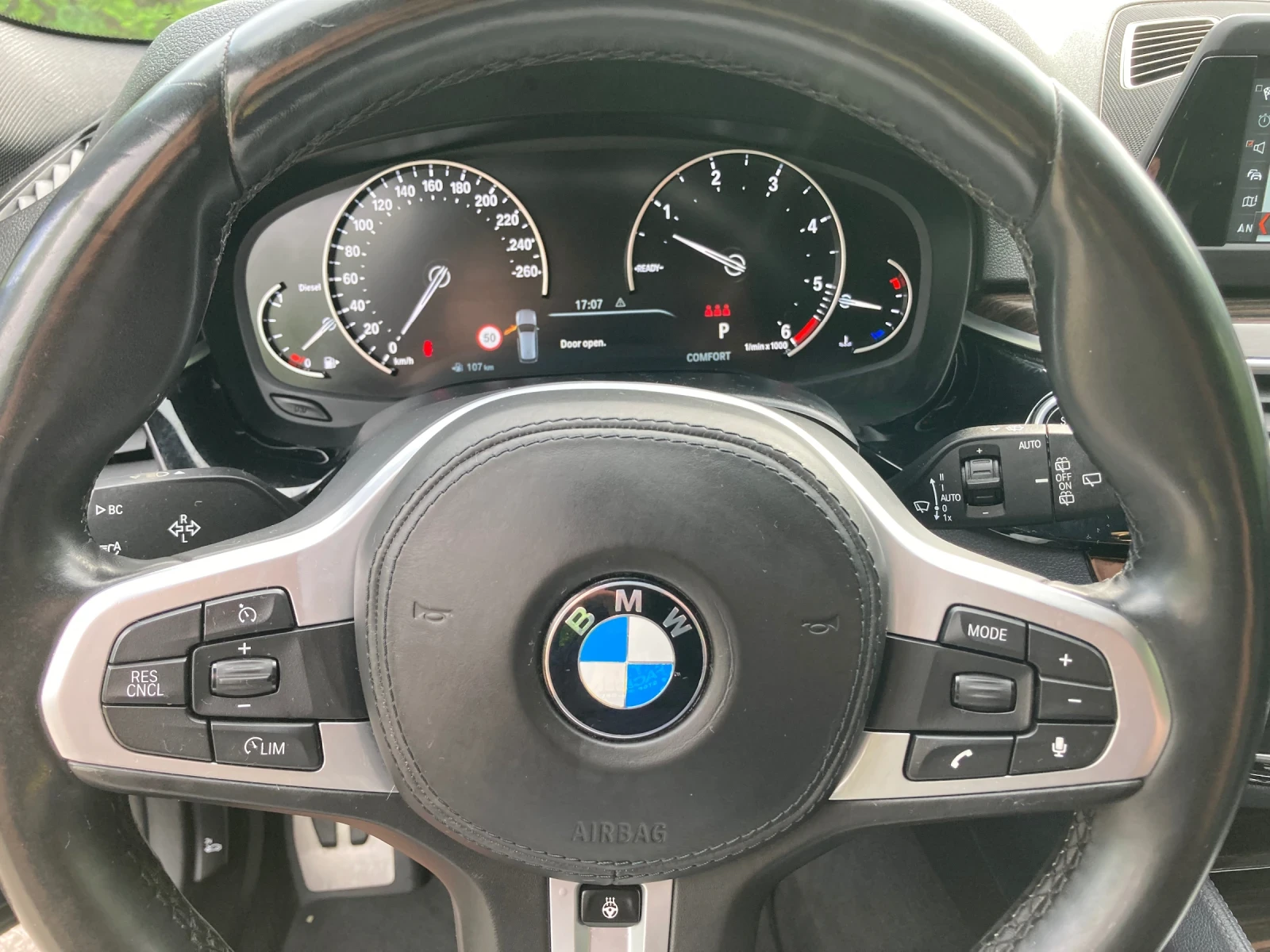 BMW 530 Xdrive Mpacket, снимка 10 - Автомобили и джипове - 54863984