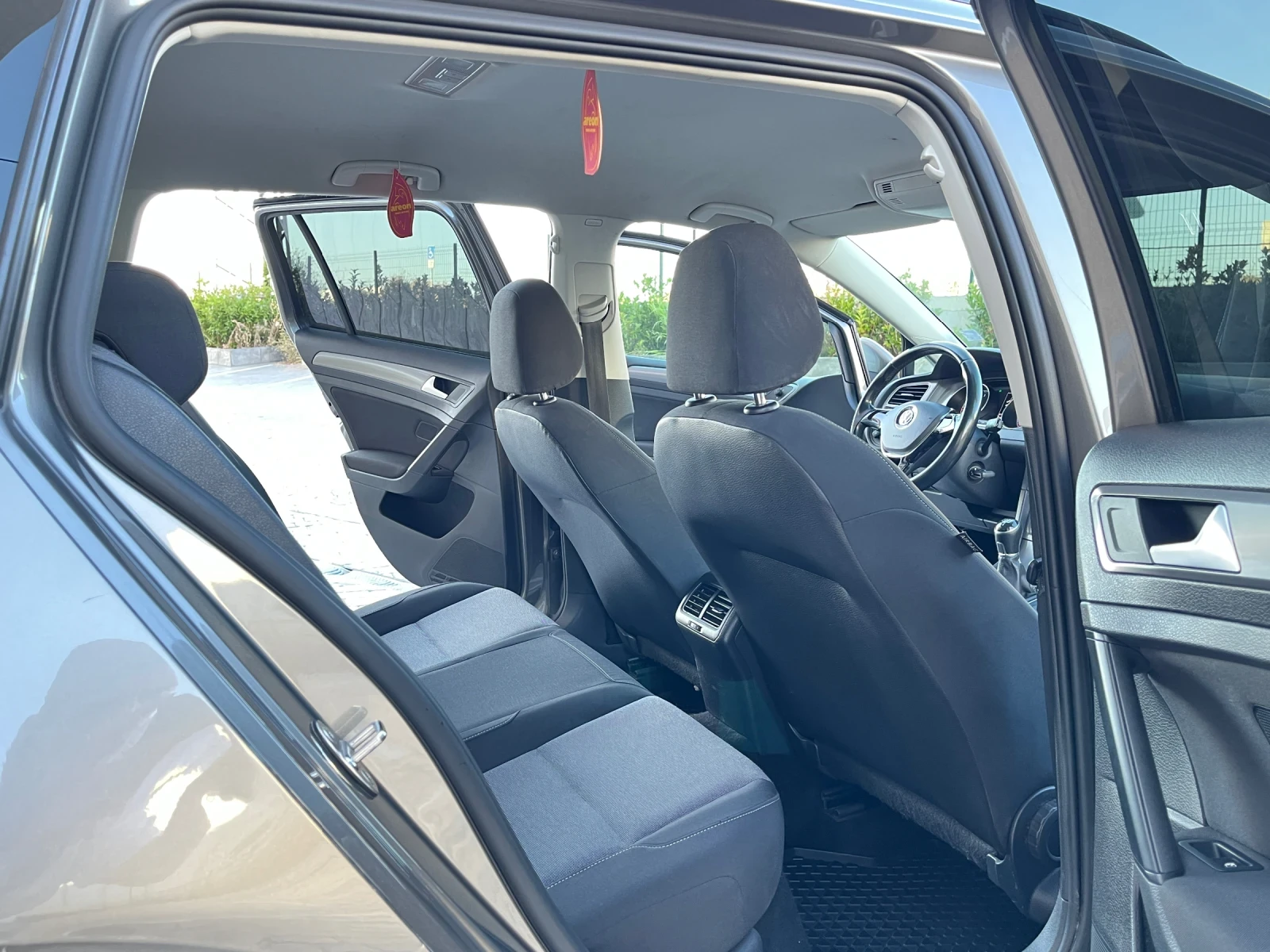 VW Golf Variant 1.6TDI/110/2016, снимка 13 - Автомобили и джипове - 55510074