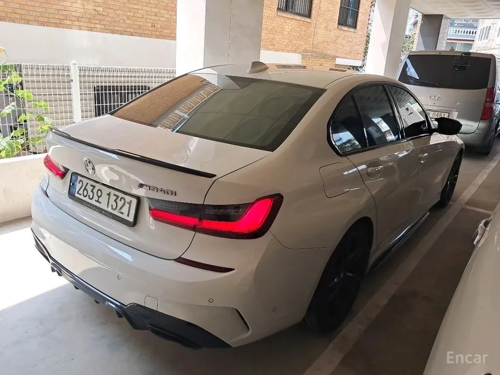 BMW 340 M340i/ХЕДЪП/ДИСТРОНИК/NIGHT VISION/, снимка 4 - Автомобили и джипове - 55832006
