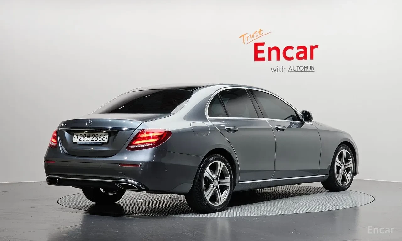 Mercedes-Benz E 300 FULL* �����* HUD* 360 KA����* ���� �� ����� | Mobile.bg � ����������� 4