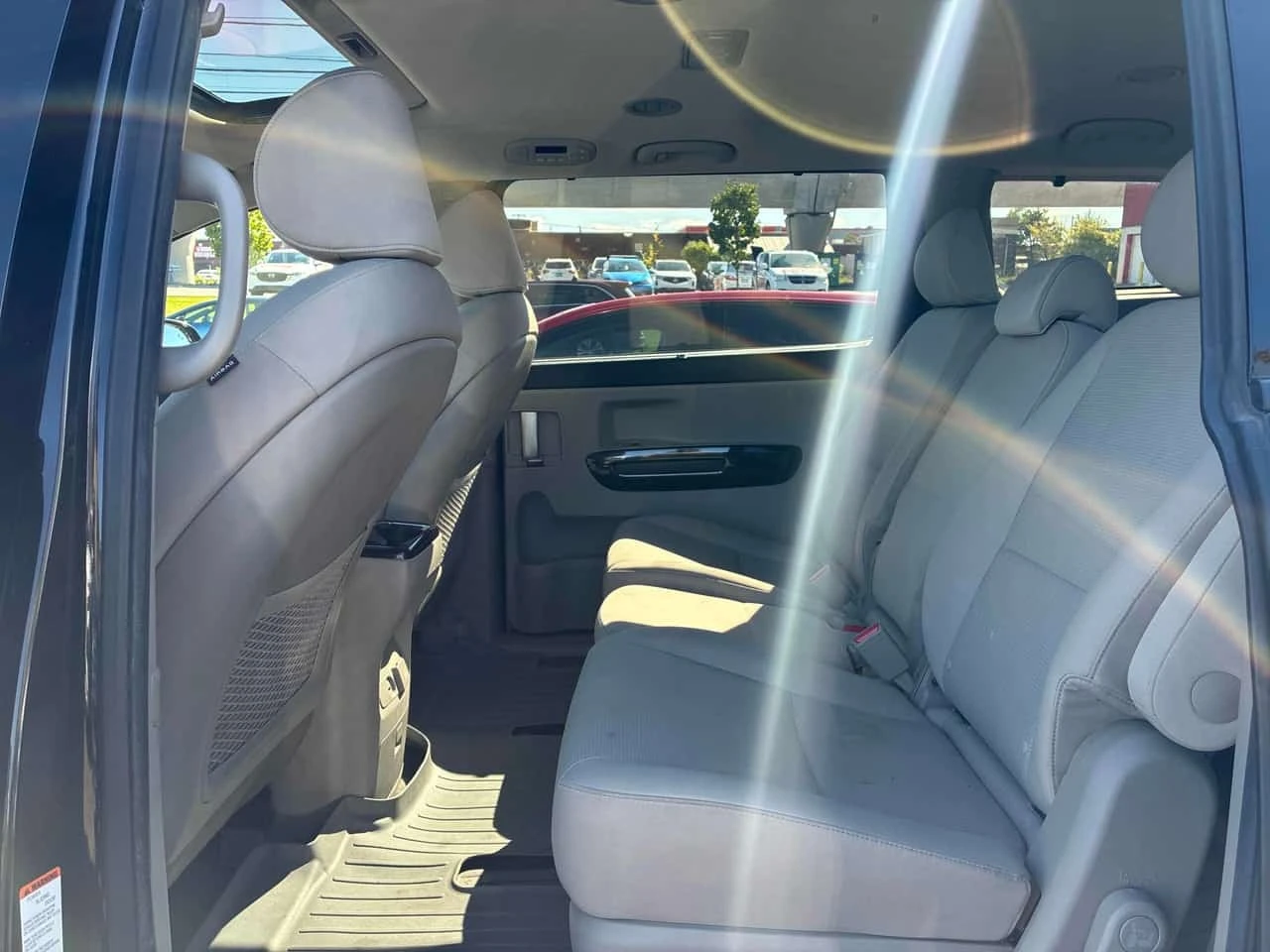 Kia Sedona * FWD * CARFAX * ��� ������������ ������ | Mobile.bg � ����������� 14