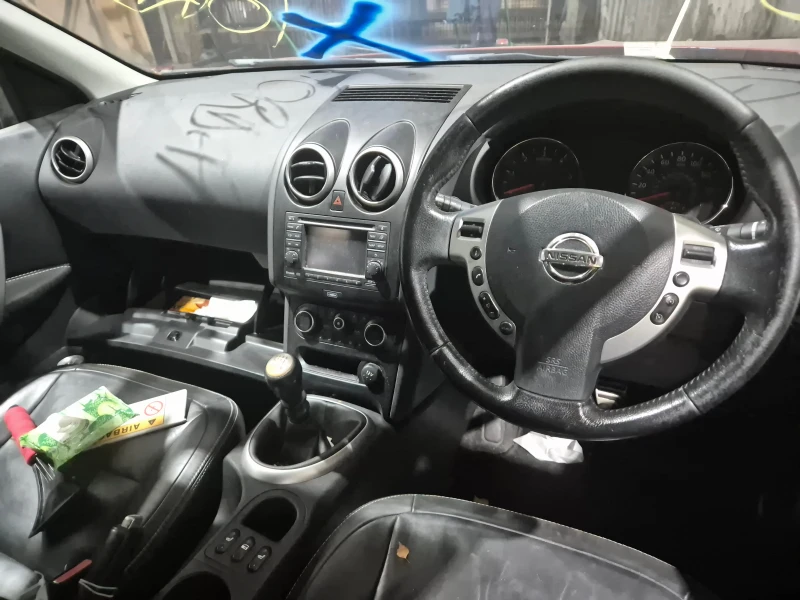 Nissan Qashqai 1.6 dci части, снимка 15 - Автомобили и джипове - 12781289