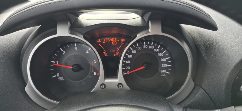 Nissan Juke 1.5 DCI, снимка 11 - Автомобили и джипове - 48535175