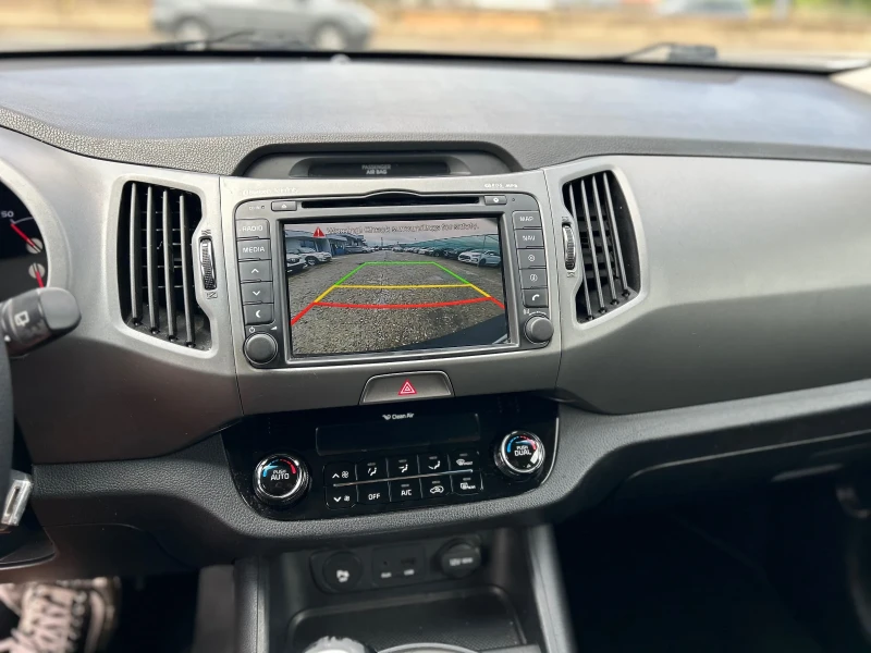 Kia Sportage CRDI, снимка 14 - Автомобили и джипове - 51487452