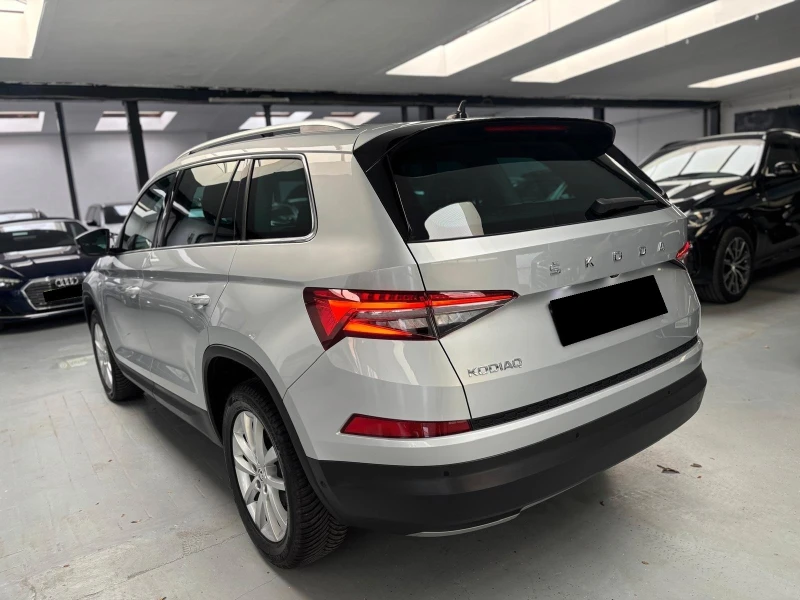 Skoda Kodiaq MATRIX* DISTR* CAM* MEMORY* KEYLESS* , снимка 5 - Автомобили и джипове - 52441522