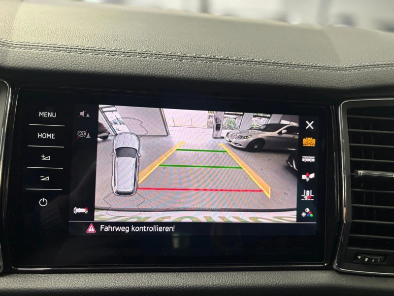 Skoda Kodiaq MATRIX* DISTR* CAM* MEMORY* KEYLESS* , снимка 10 - Автомобили и джипове - 52441522