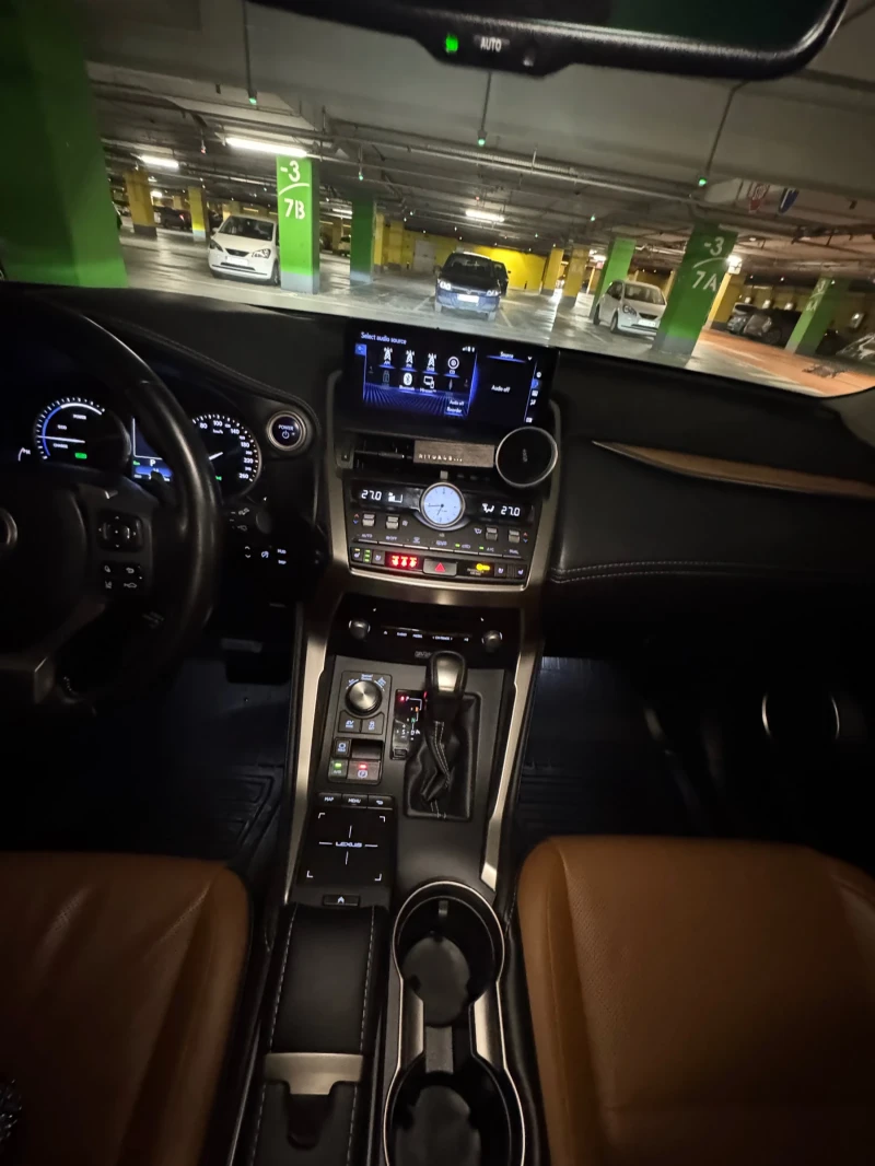 Lexus NX 300h Hybrid, снимка 13 - Автомобили и джипове - 53285971