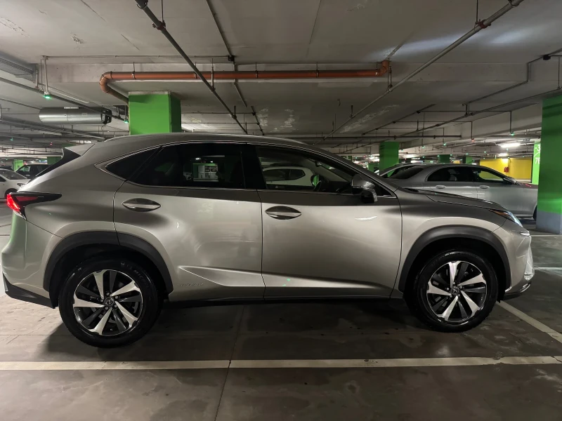 Lexus NX 300h Hybrid