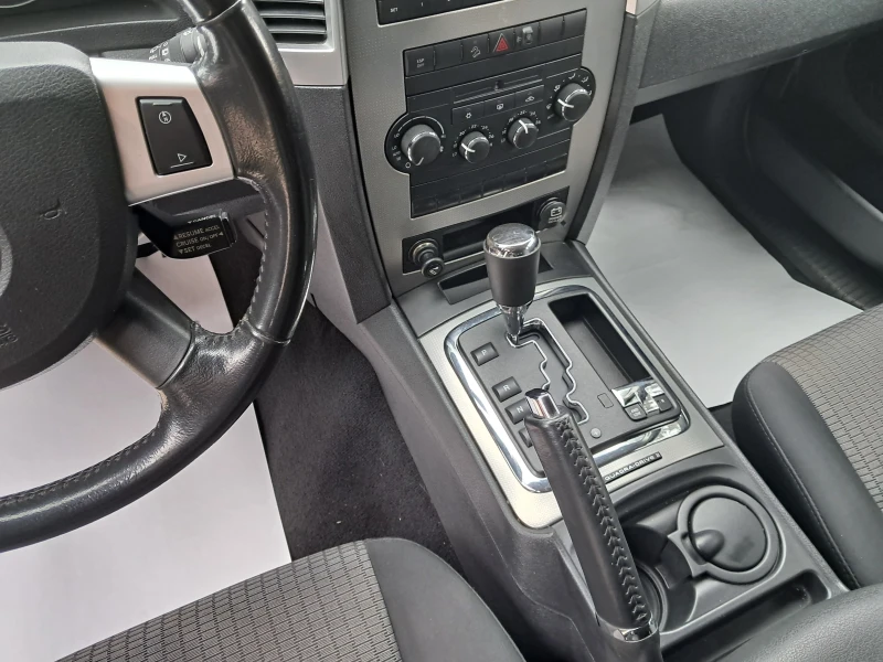 Jeep Grand cherokee 3.0 CRD--165000 км.-FACELIFT, снимка 9 - Автомобили и джипове - 53442274