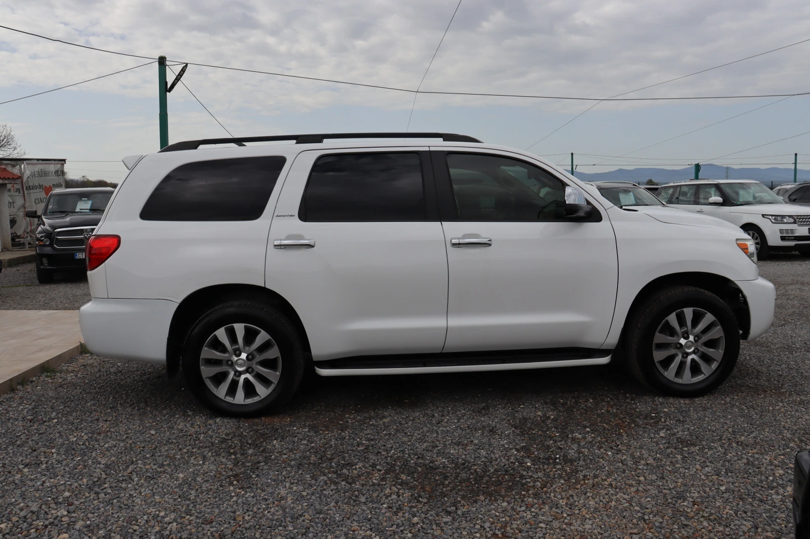 Toyota Sequoia 5.7l  v8 USA  - изображение 3