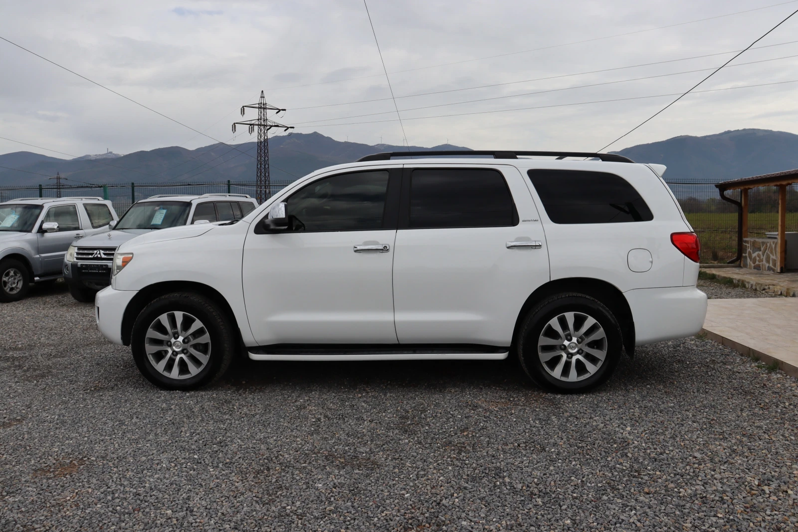 Toyota Sequoia 5.7l  v8 USA  - изображение 7