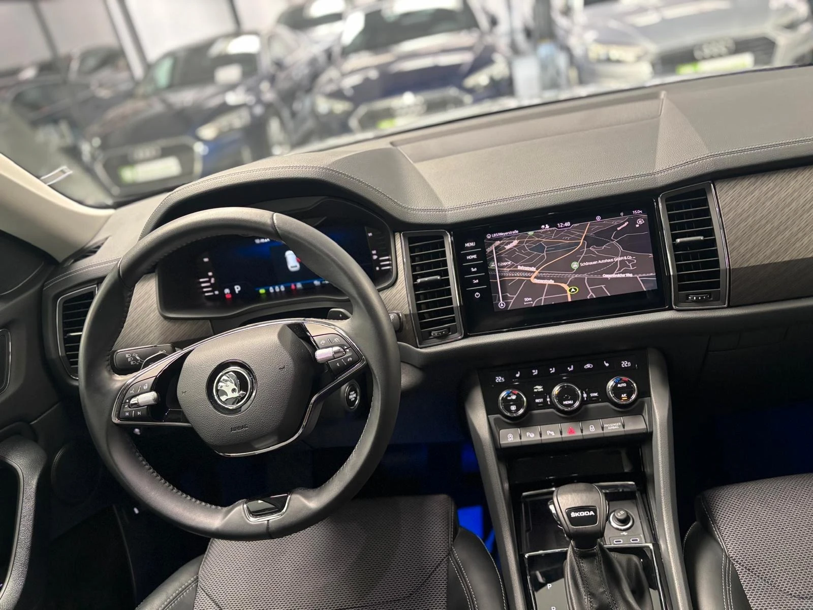 Skoda Kodiaq MATRIX* DISTR* CAM* MEMORY* KEYLESS*  | Mobile.bg   14