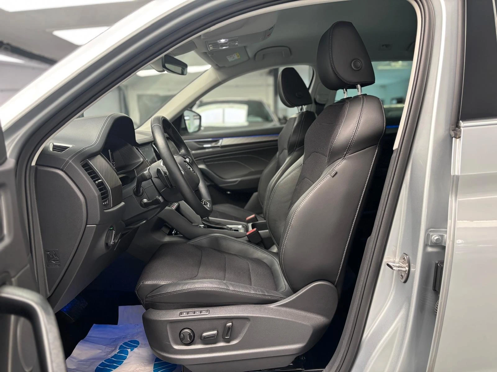Skoda Kodiaq MATRIX* DISTR* CAM* MEMORY* KEYLESS*  - изображение 7