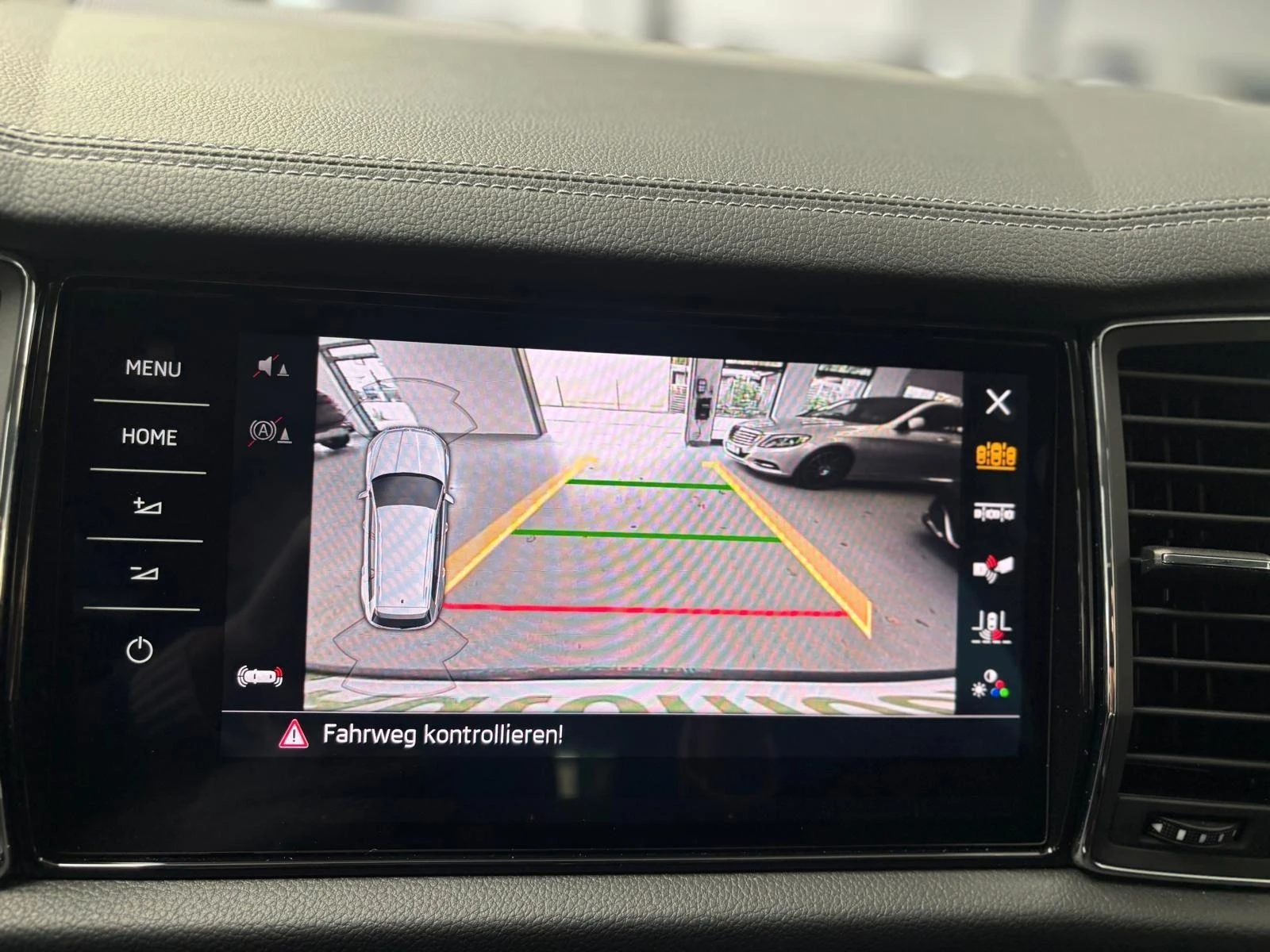 Skoda Kodiaq MATRIX* DISTR* CAM* MEMORY* KEYLESS*  - изображение 10