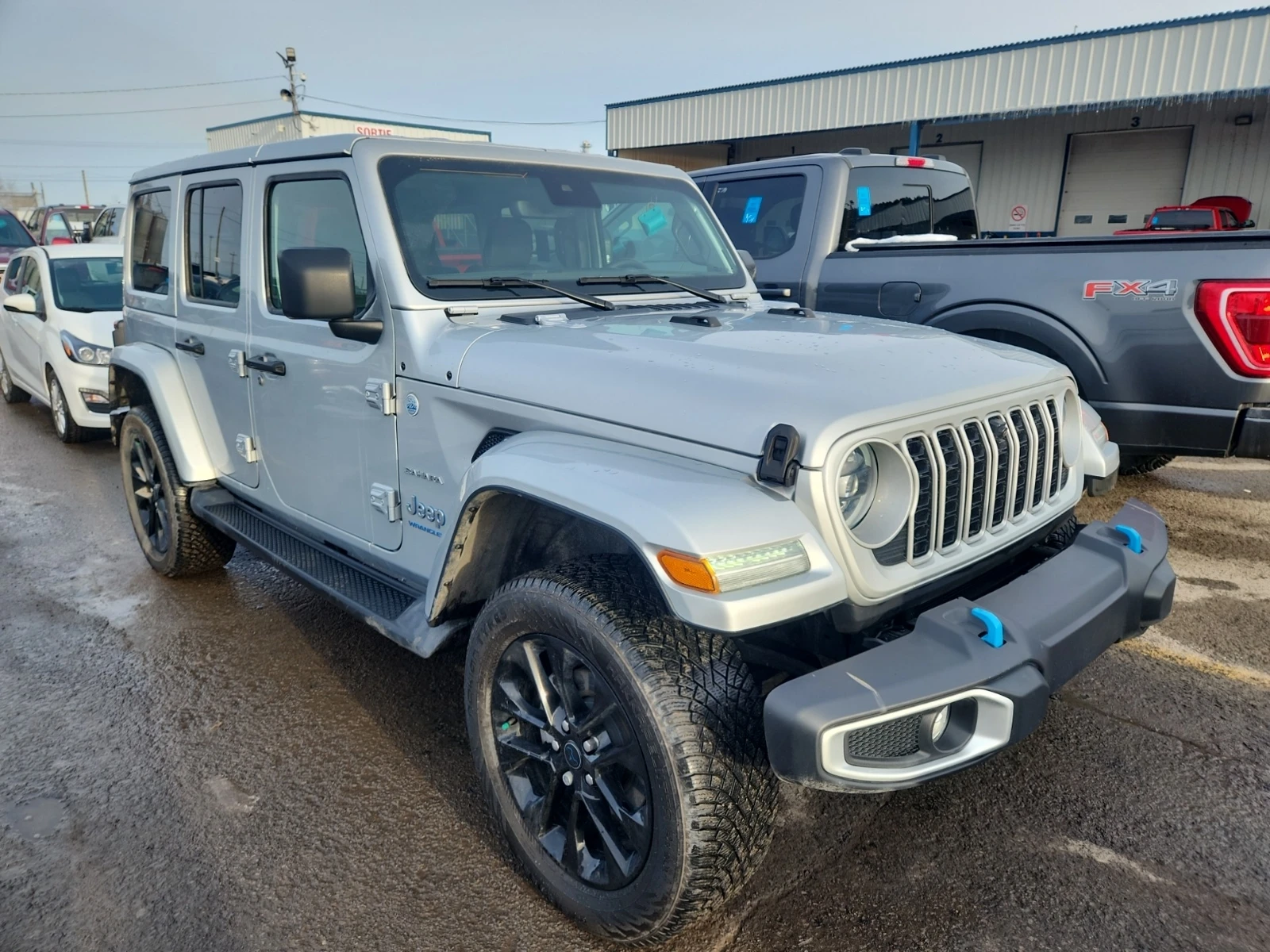Jeep Wrangler SAHARA| PANO| ПОДГРЕВИ| CARFAX|  - изображение 2