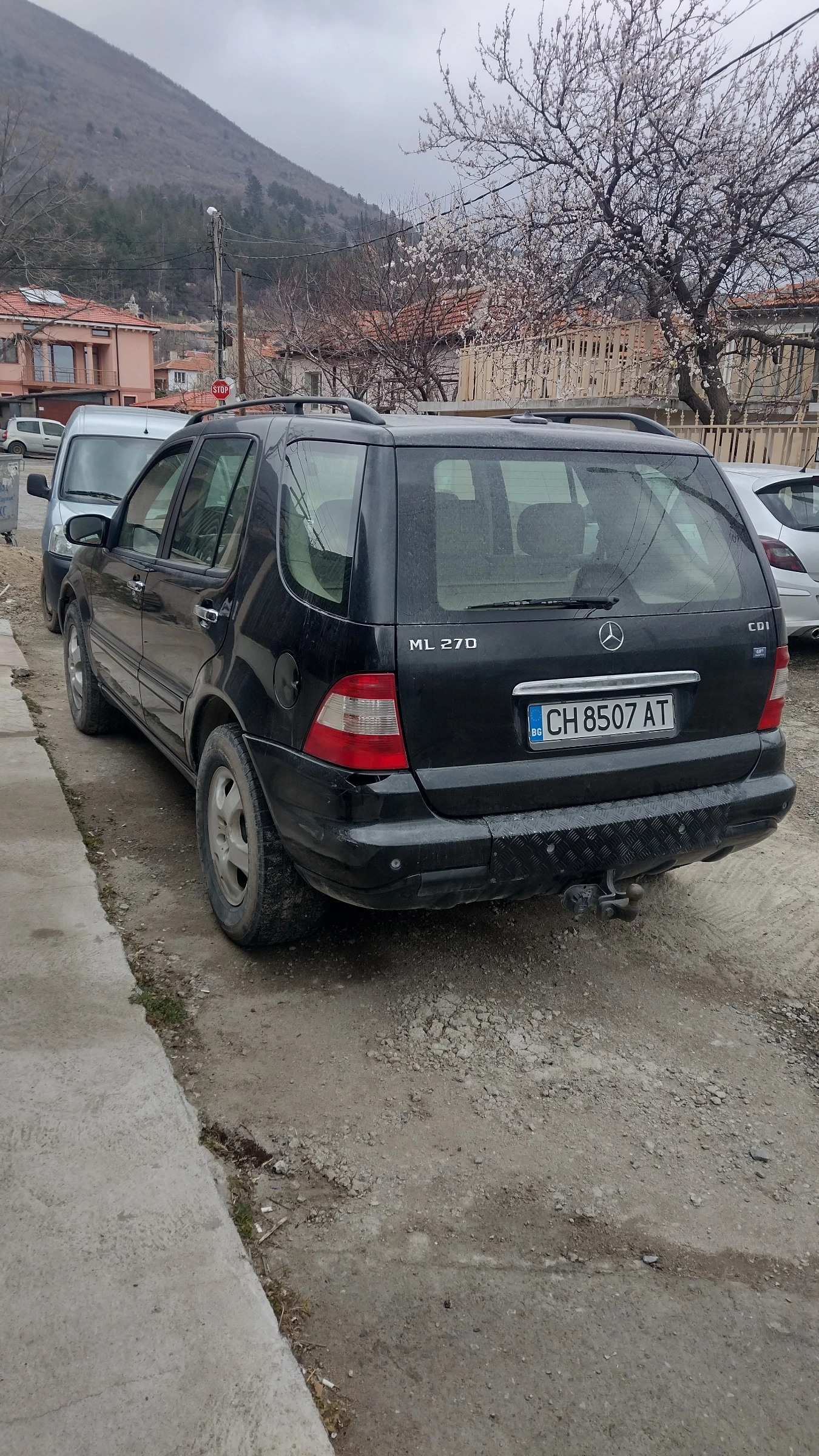 Mercedes-Benz ML 270, снимка 2 - Автомобили и джипове - 53934325