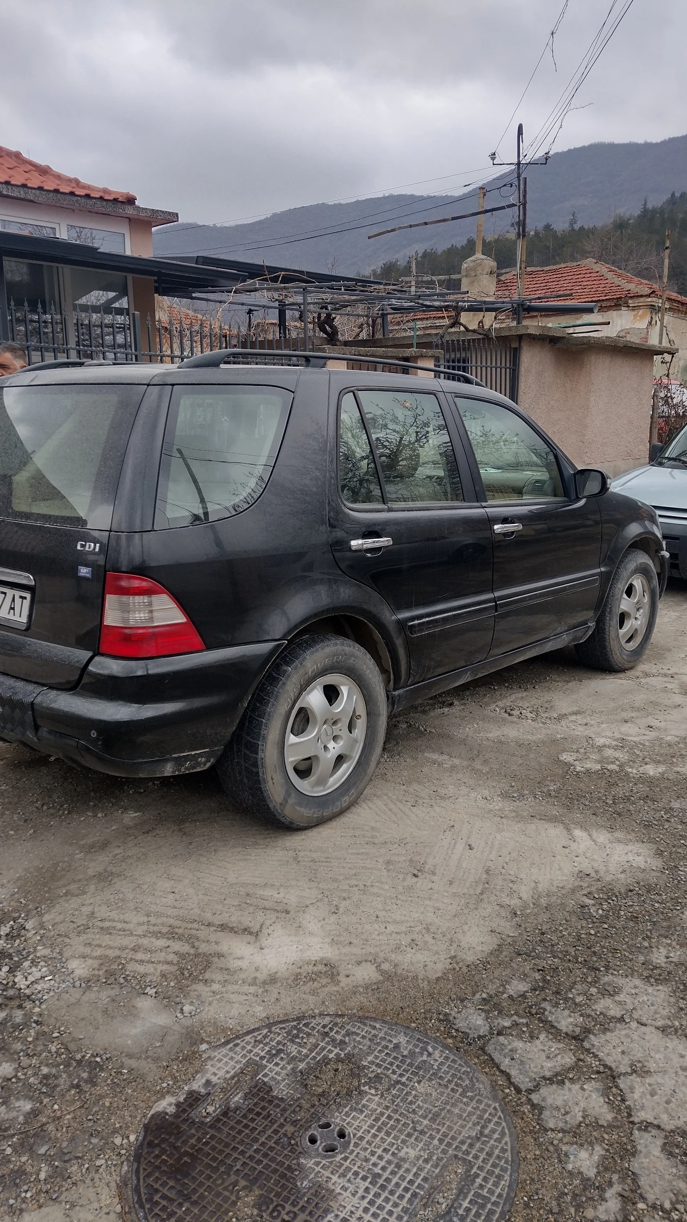 Mercedes-Benz ML 270, снимка 3 - Автомобили и джипове - 53934325