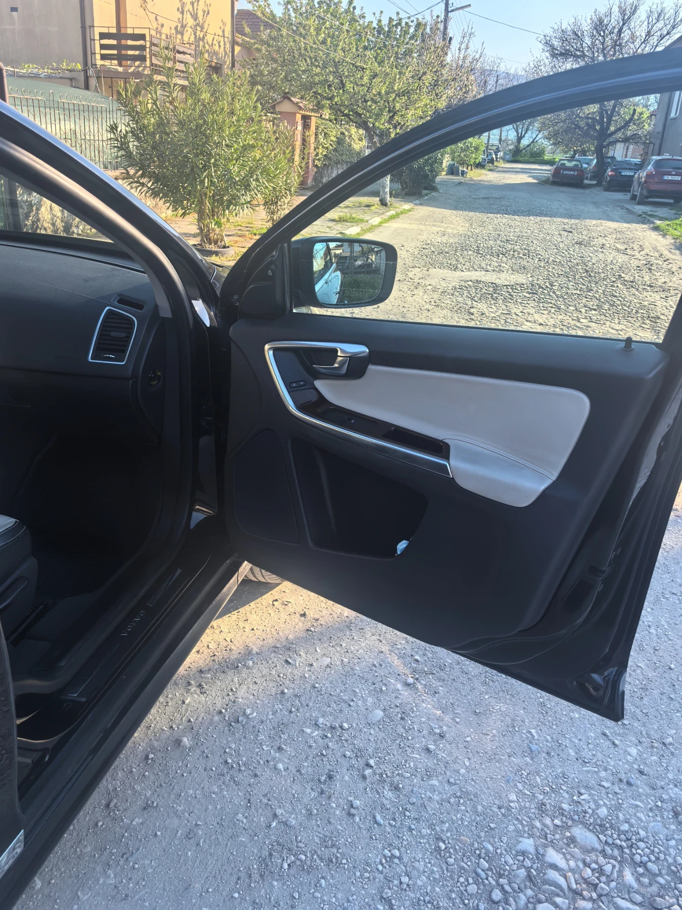 Volvo XC60 D4 Summum, снимка 5 - Автомобили и джипове - 54246323