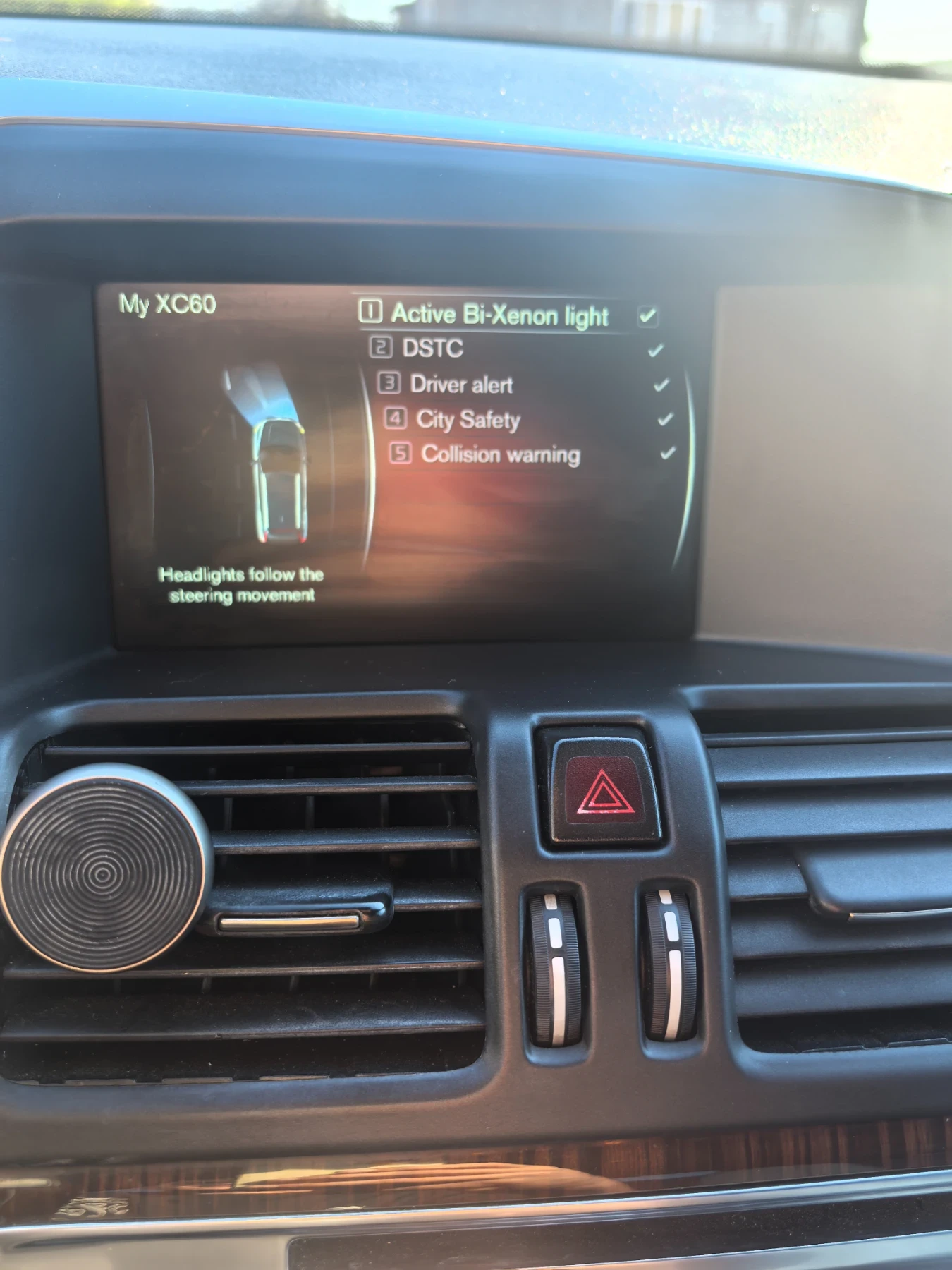 Volvo XC60 D4 Summum, снимка 11 - Автомобили и джипове - 54246323