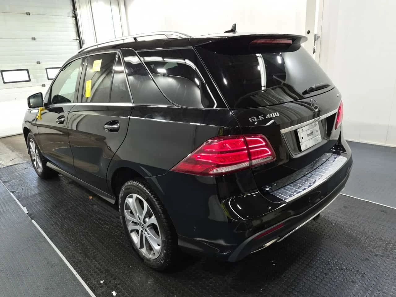 Mercedes-Benz GLE 400 AMG-LINE| 360| PANO| ПОДГРЕВИ| CARFAX, снимка 6 - Автомобили и джипове - 54834151