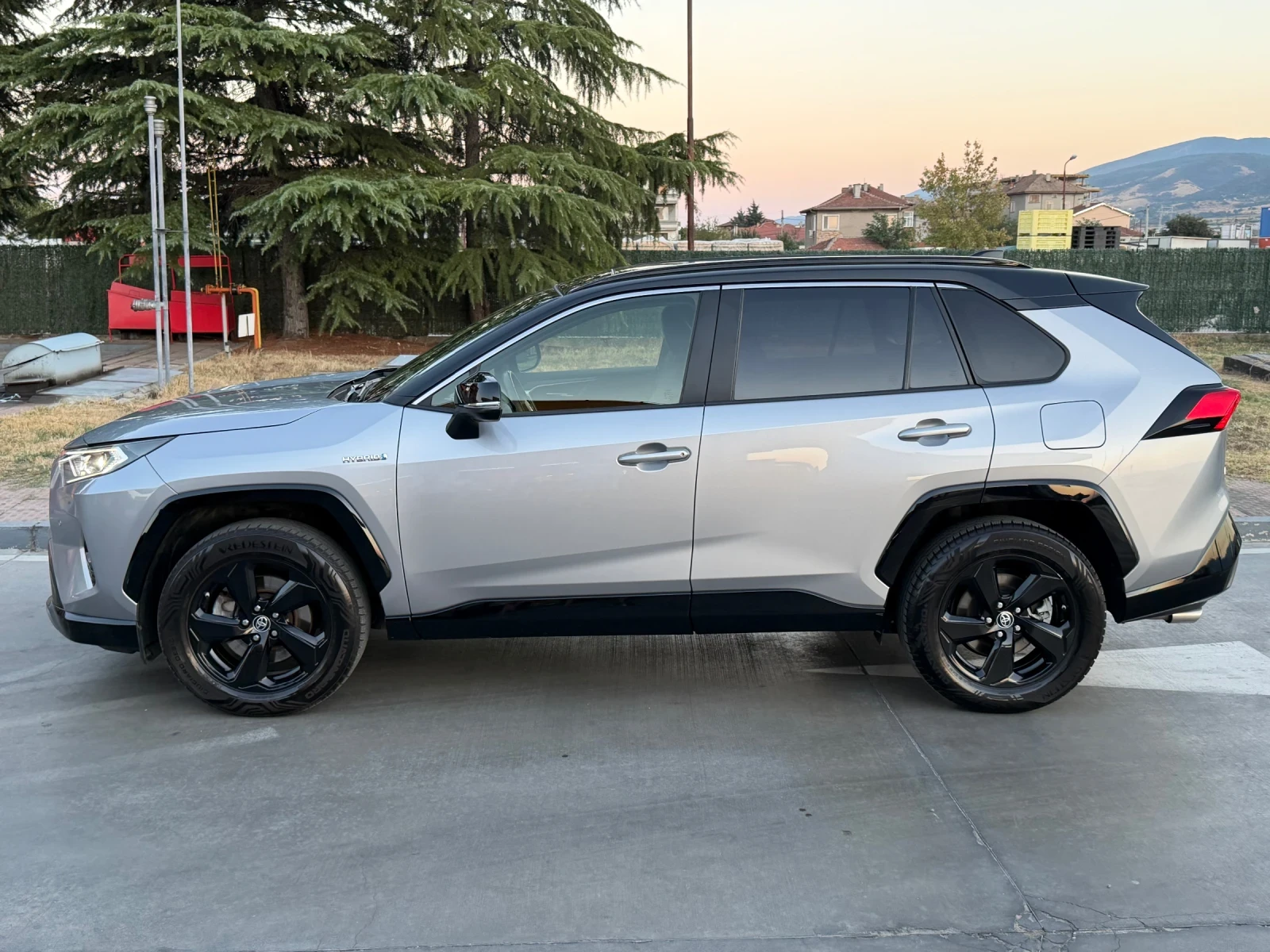 Toyota Rav4 Hybrid= 4x4= Panorama= Podgriavane= Full, снимка 7 - Автомобили и джипове - 55981512