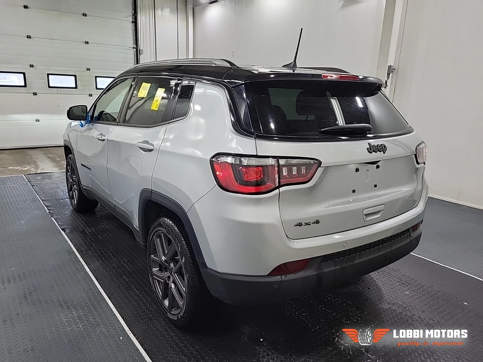 Jeep Compass, снимка 4 - Автомобили и джипове - 56069368