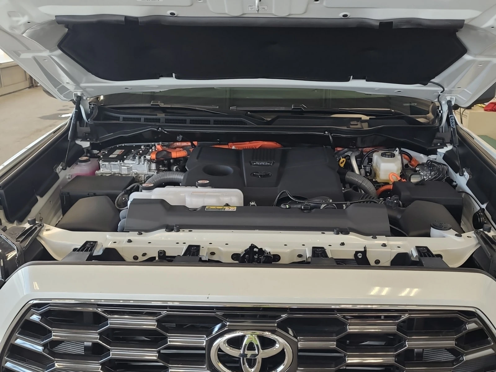 Toyota Sequoia * 4WD * CARFAX * БЕЗ ПЪРВОНАЧАЛНА ВНОСКА, снимка 17 - Автомобили и джипове - 56149894
