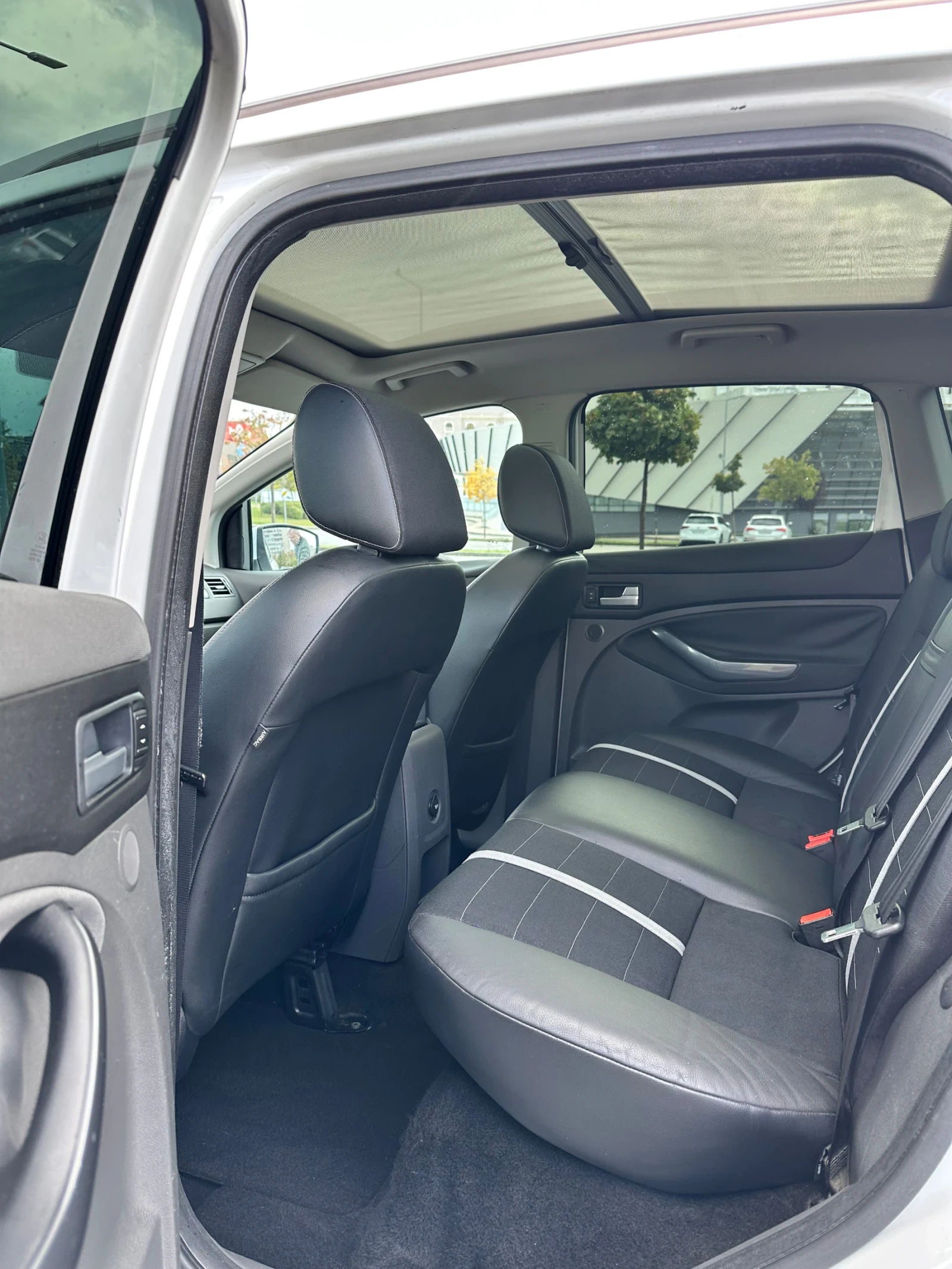 Ford Kuga 2.0 TDCI 4x4, снимка 11 - Автомобили и джипове - 56625699