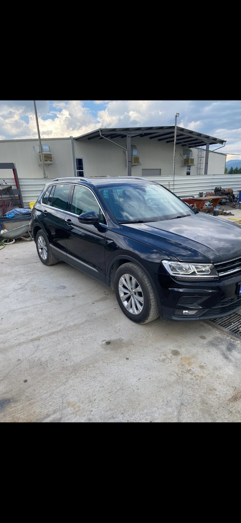 VW Tiguan Обслужен на 100%, снимка 2 - Автомобили и джипове - 56730219