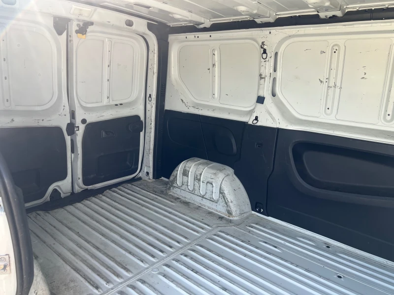 Nissan NV300 1.6 DCI, снимка 16 - Бусове и автобуси - 51215923