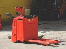 Електрокар Linde T20, Палетна количка, снимка 4