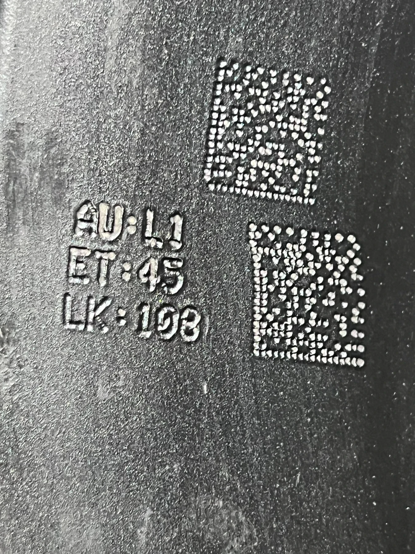 ���� � ������ 225/40R18 �� Volvo | Mobile.bg � ����������� 13