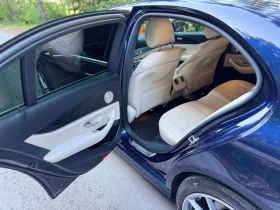 Mercedes-Benz E 220 AMG Line, снимка 11