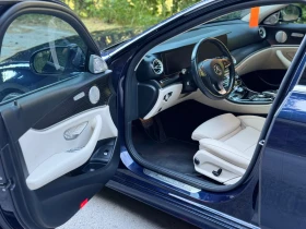 Mercedes-Benz E 220 AMG Line, снимка 9