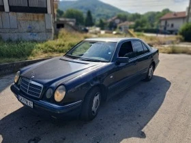 Mercedes-Benz E 200, снимка 2