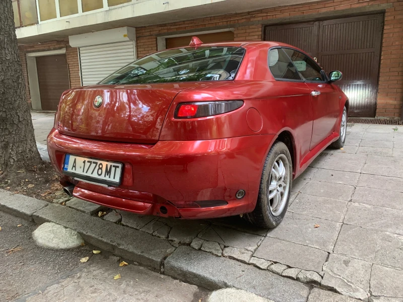 Alfa Romeo Gt 1.8TS КАПАРИРАНА, снимка 5 - Автомобили и джипове - 47727319