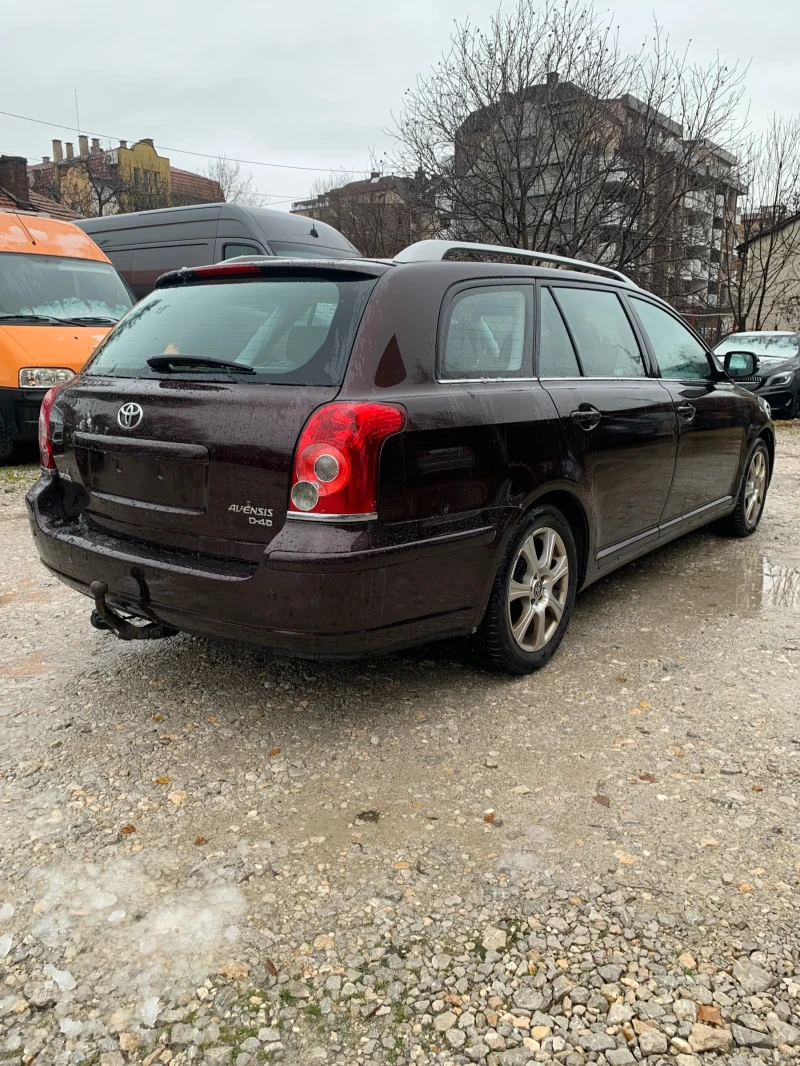 Toyota Avensis, снимка 5 - Автомобили и джипове - 48176764